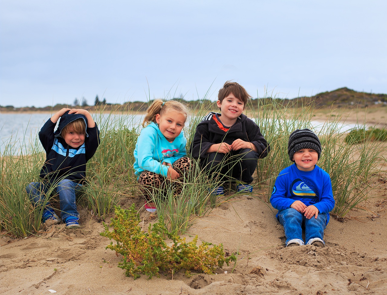 family_portrait_photo_shoot_penguin_island_rockingham